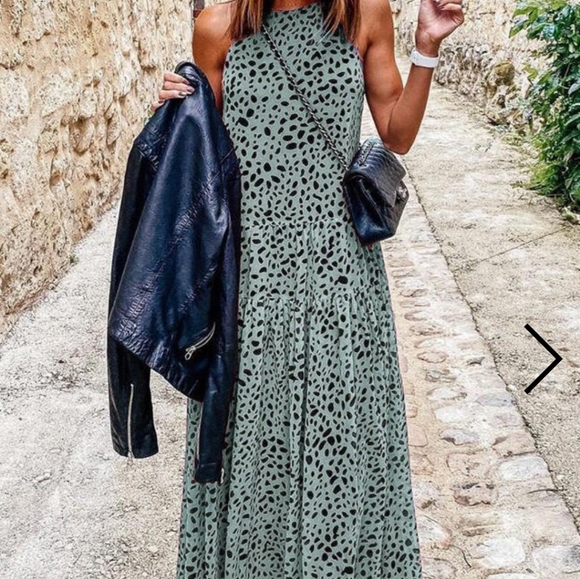 Dresses & Skirts - Dusty blue leopard print maxi dress